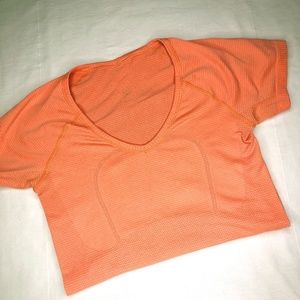 Lululemon orange t-shirt